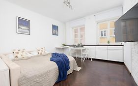 Cozy Old Town Apartment